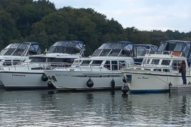 Hausboote in der MarinaEldenburg